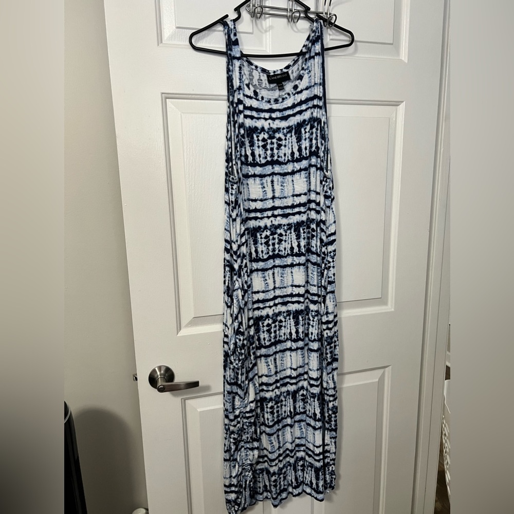 Lane Bryant long blue and white tie dye dress with pockets size 26/28
